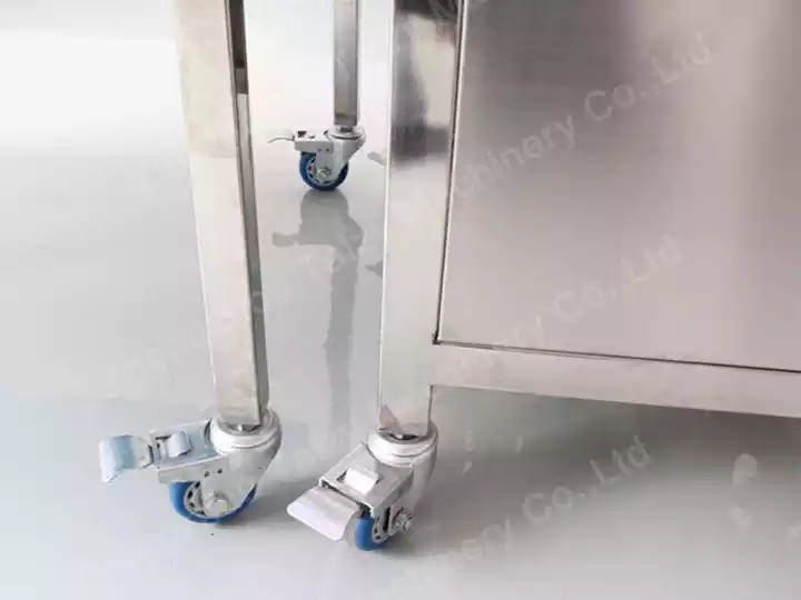 Popcorn Making Machine 4 Fixed roller