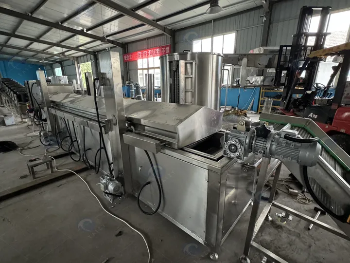 How To Choose The Right Continuous Frying Machine For Your Snack Business? 8 Large continuous fryer machine