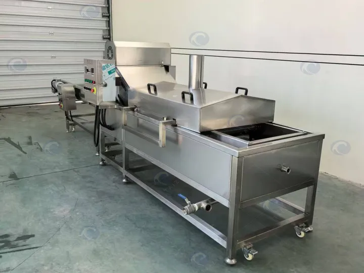 How To Choose The Right Continuous Frying Machine For Your Snack Business? 12 Mesh belt continuous fryer for sale